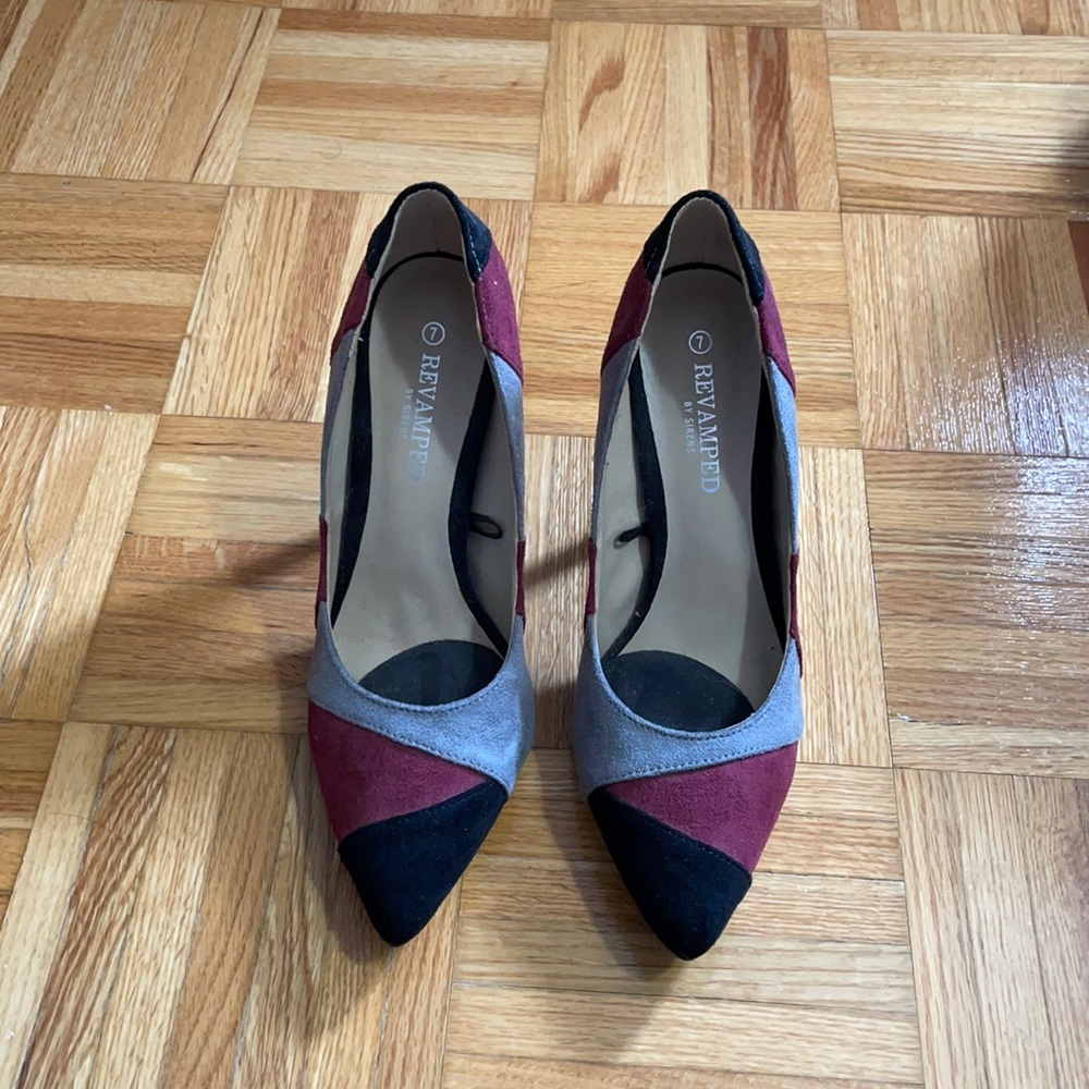 Heels - Picture 2 of 5